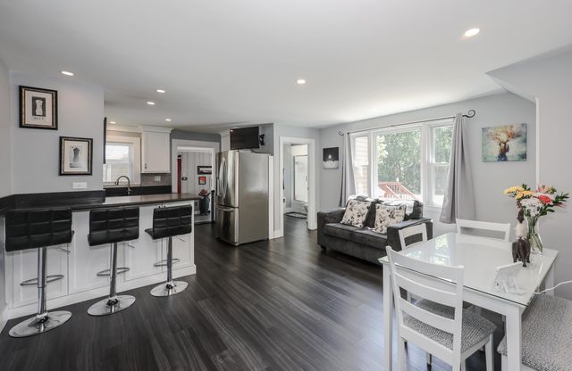 54 College Avenue, Manchester, NH 03102