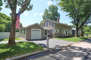 54 College Avenue, Manchester, NH 03102