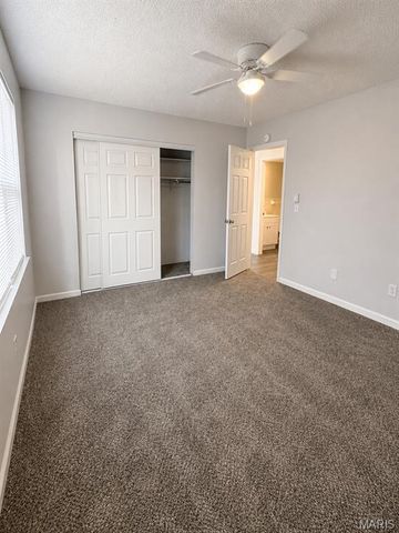 1027 Caroline Drive, Washington, MO 63090