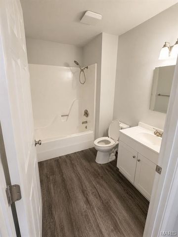 1027 Caroline Drive, Washington, MO 63090