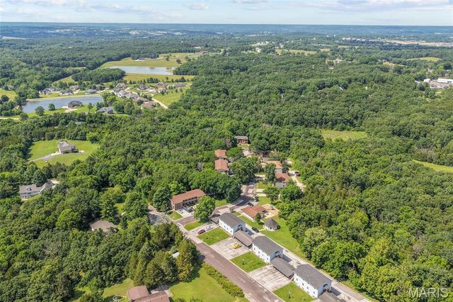 1027 Caroline Drive, Washington, MO 63090