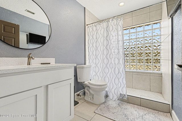 4950 Country Place, Grant, FL 32949