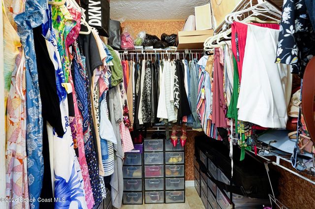 4950 Country Place, Grant, FL 32949