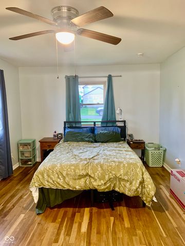 5574 S Holiday Drive, Columbus, IN 47203