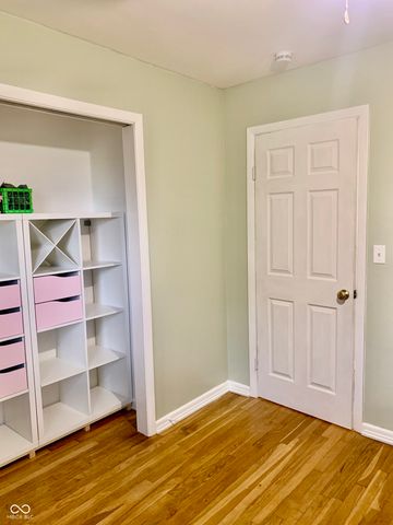 5574 S Holiday Drive, Columbus, IN 47203