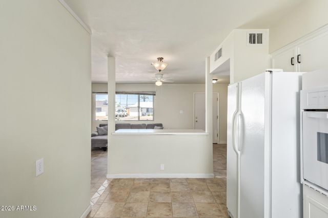 11035 W OAKMONT Drive, Sun City, AZ 85351