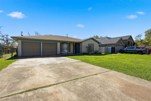 7118 Heron Drive, Houston, TX 77087