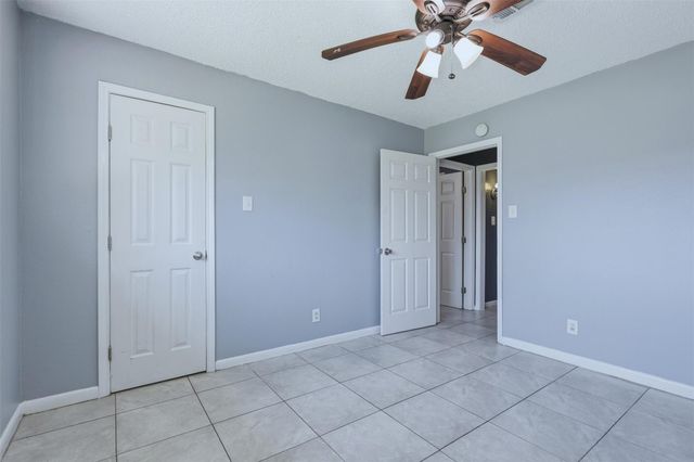 7118 Heron Drive, Houston, TX 77087