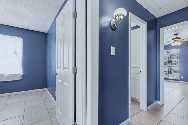 7118 Heron Drive, Houston, TX 77087