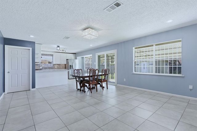 7118 Heron Drive, Houston, TX 77087