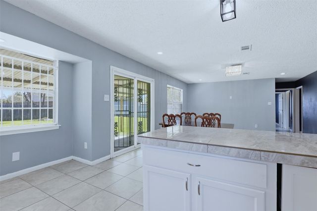 7118 Heron Drive, Houston, TX 77087