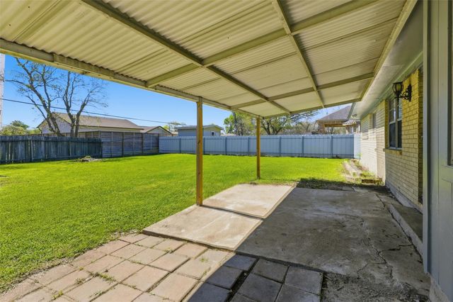 7118 Heron Drive, Houston, TX 77087