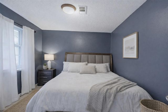 7118 Heron Drive, Houston, TX 77087