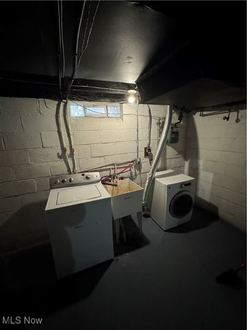 16317 Throckley Avenue, Cleveland, OH 44128