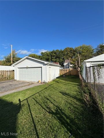 16317 Throckley Avenue, Cleveland, OH 44128