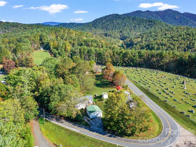 370 Bear Creek Church Road, Bakersville, NC 28705