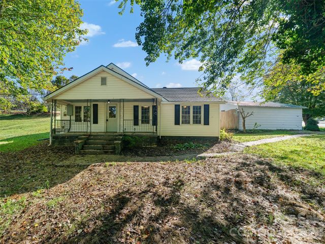 370 Bear Creek Church Road, Bakersville, NC 28705