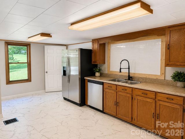 370 Bear Creek Church Road, Bakersville, NC 28705