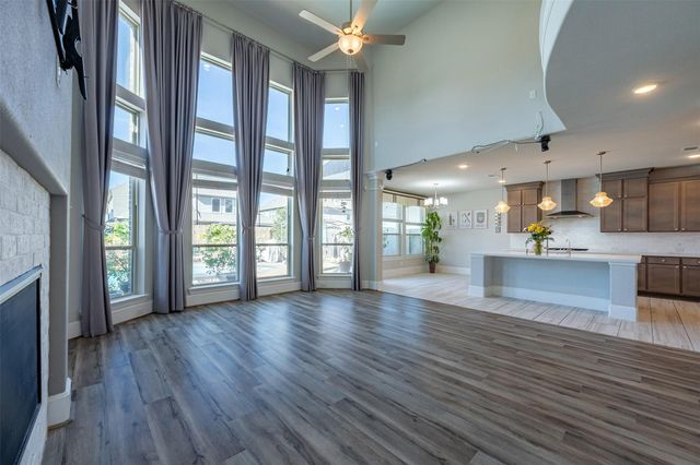 3015 Cooper Hawk Lane, Richmond, TX 77406