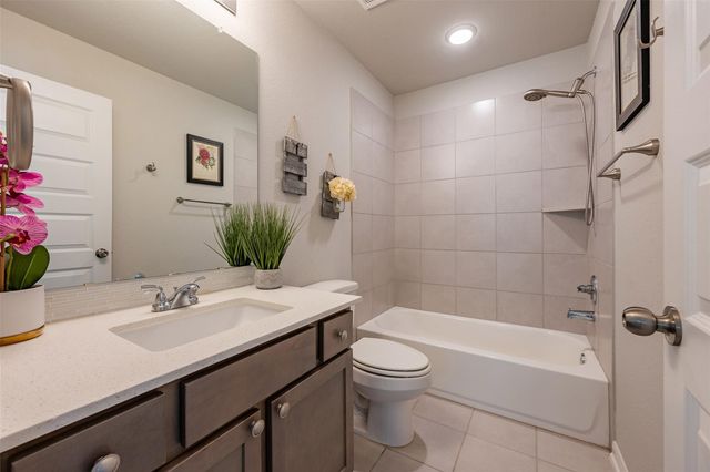 3015 Cooper Hawk Lane, Richmond, TX 77406