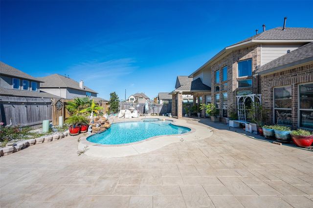 3015 Cooper Hawk Lane, Richmond, TX 77406