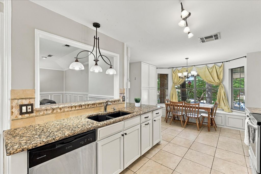3232 Prince Court, Bedford, TX 76021 — photo 5