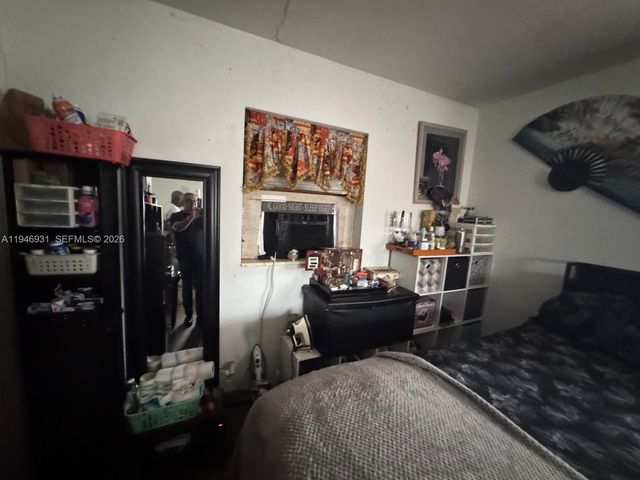 3651 SW 40th Ave, West Park, FL 33023