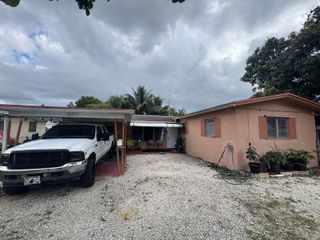 3651 SW 40th Ave, West Park, FL 33023