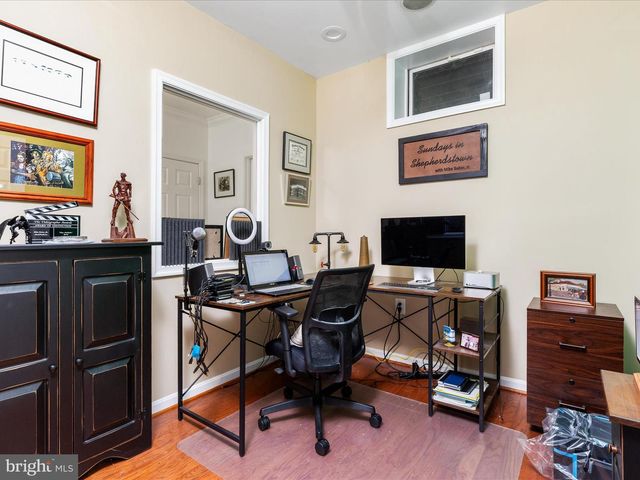 420 STARKEYS LNDG, Shepherdstown, WV 25443