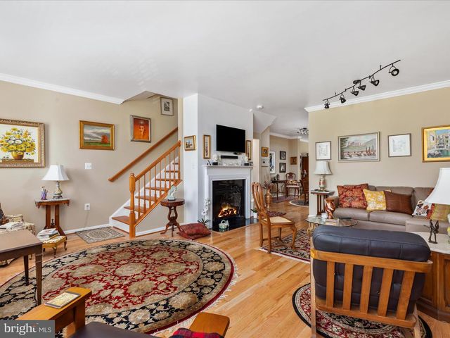 420 STARKEYS LNDG, Shepherdstown, WV 25443