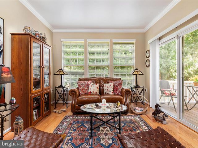 420 STARKEYS LNDG, Shepherdstown, WV 25443