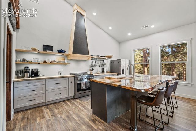 2270 Pikes Peak Drive, Florissant, CO 80816