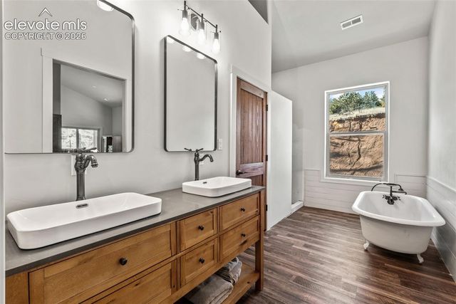 2270 Pikes Peak Drive, Florissant, CO 80816