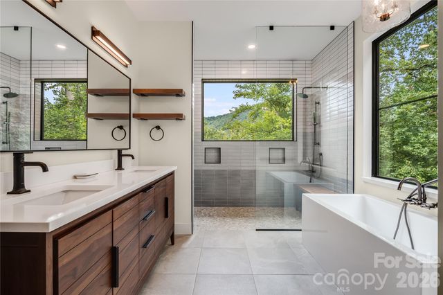93 Village Pointe Lane, Asheville, NC 28803