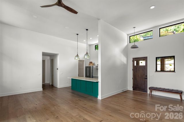 93 Village Pointe Lane, Asheville, NC 28803