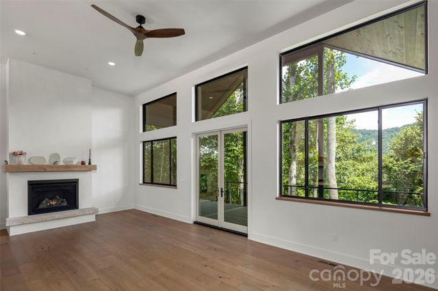 93 Village Pointe Lane, Asheville, NC 28803