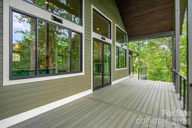 93 Village Pointe Lane, Asheville, NC 28803