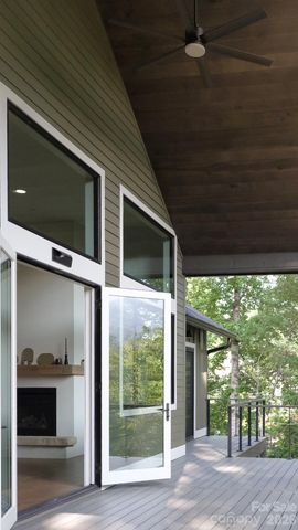93 Village Pointe Lane, Asheville, NC 28803