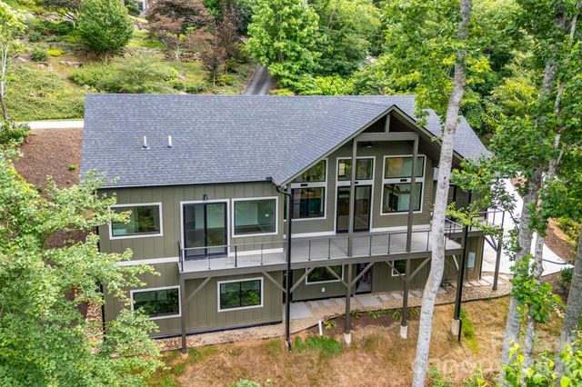 93 Village Pointe Lane, Asheville, NC 28803
