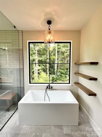 93 Village Pointe Lane, Asheville, NC 28803