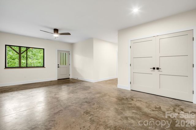 93 Village Pointe Lane, Asheville, NC 28803