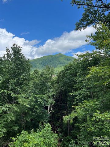 93 Village Pointe Lane, Asheville, NC 28803