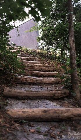 93 Village Pointe Lane, Asheville, NC 28803