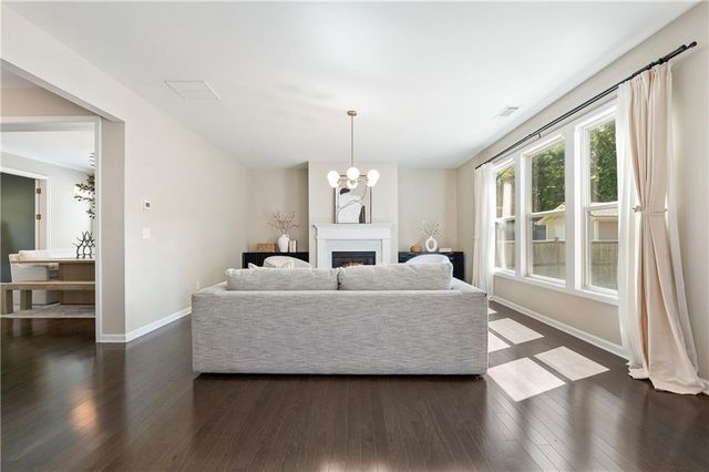 2049 Lakeview Bend Way, Buford, GA 30519