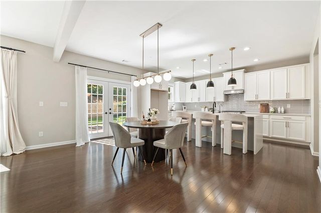 2049 Lakeview Bend Way, Buford, GA 30519