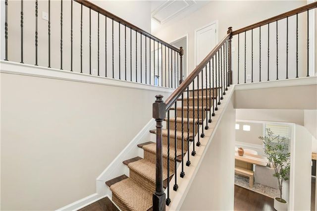 2049 Lakeview Bend Way, Buford, GA 30519