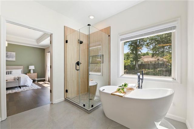 2049 Lakeview Bend Way, Buford, GA 30519