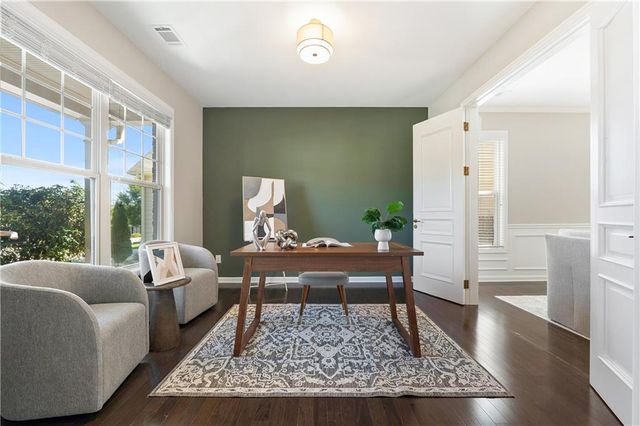 2049 Lakeview Bend Way, Buford, GA 30519