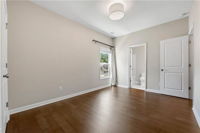 2049 Lakeview Bend Way, Buford, GA 30519