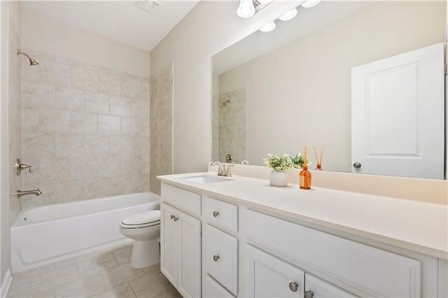 2049 Lakeview Bend Way, Buford, GA 30519